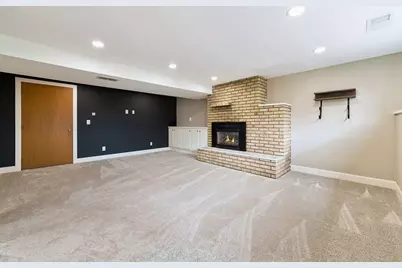 1370 Valley View Road, Chaska, MN 55318 - Photo 20