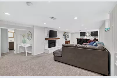2451 Sheldon Street, Roseville, MN 55113 - Photo 28