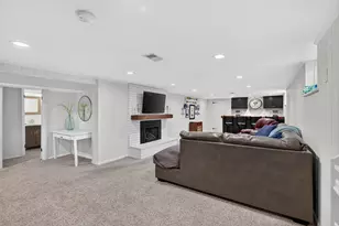 2451 Sheldon St, Roseville, MN 55113 - Photo 28