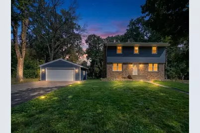 928 Griffin Avenue, Mahtomedi, MN 55115 - Photo 2