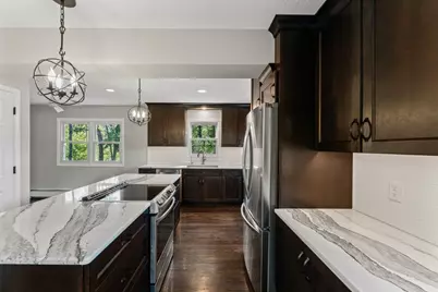 928 Griffin Avenue, Mahtomedi, MN 55115 - Photo 8