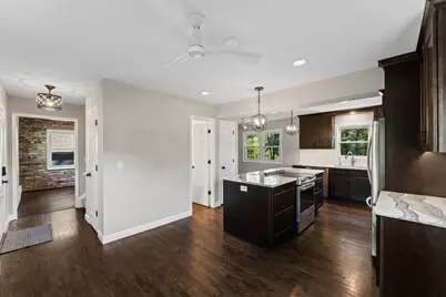 928 Griffin Avenue, Mahtomedi, MN 55115 - Photo 10