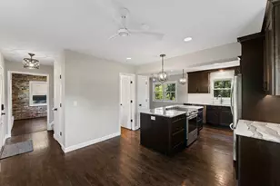 928 Griffin Ave, Mahtomedi, MN 55115 - Photo 10