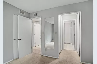 2680 Oxford Street N #107, Roseville, MN 55113 - Photo 12