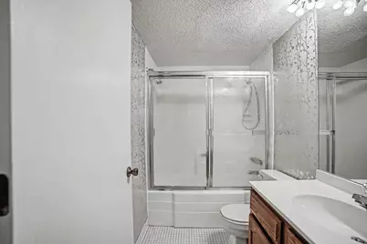 2680 Oxford Street N #107, Roseville, MN 55113 - Photo 8