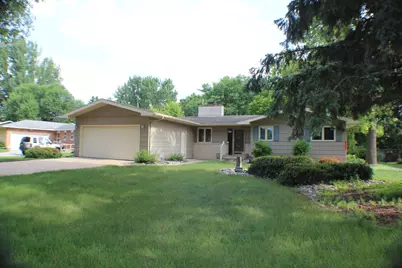 421 Dale Avenue, Moorhead, MN 56560 - Photo 2