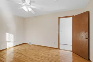 710 Windemere Dr, Plymouth, MN 55441 - Photo 18