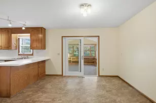 710 Windemere Dr, Plymouth, MN 55441 - Photo 8