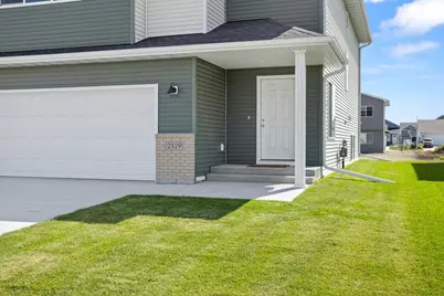 2529 36th Avenue S, Moorhead, MN 56560 - Photo 2