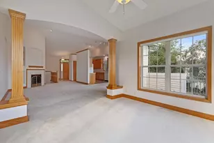 583 Holly Ln N, Oakdale, MN 55128 - Photo 16
