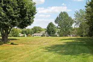 8953 Thomas Ln, Woodbury, MN 55125 - Photo 28