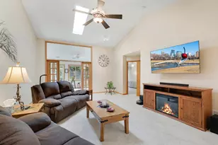 8953 Thomas Ln, Woodbury, MN 55125 - Photo 6