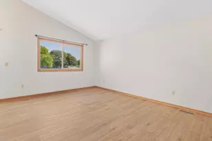 1547 Clemson Dr, Eagan, MN 55122 - Photo 4
