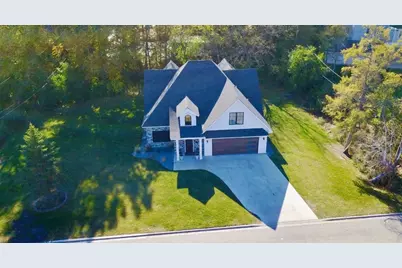 1022 Gardner Street E, Wayzata, MN 55391 - Photo 2