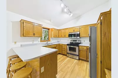 1952 Park Ridge Court, Chaska, MN 55318 - Photo 4