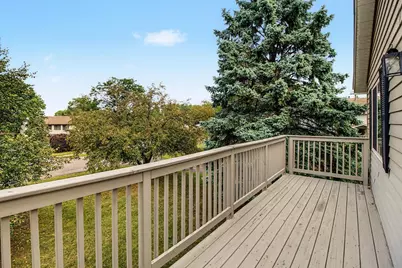 3901 Gershwin Avenue N, Oakdale, MN 55128 - Photo 8