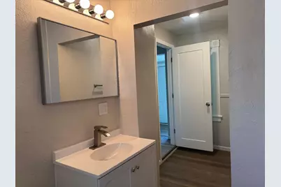 989 Marion Street, Saint Paul, MN 55117 - Photo 6