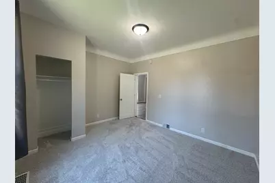 989 Marion Street, Saint Paul, MN 55117 - Photo 8