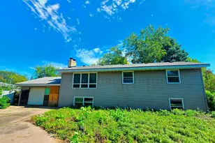 2937 Chippewa Ave, Maplewood, MN 55109 - Photo 2