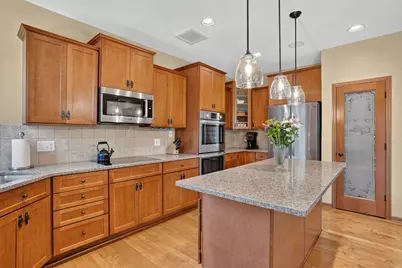 15211 Plumstone Drive, Eden Prairie, MN 55347 - Photo 12