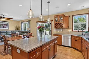 15211 Plumstone Dr, Eden Prairie, MN 55347 - Photo 10