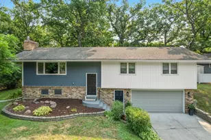 5375 Matterhorn Dr NE, Fridley, MN 55421 - Photo 4