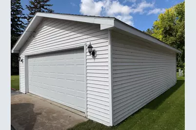 501 Center Street E, Roseau, MN 56751 - Photo 22