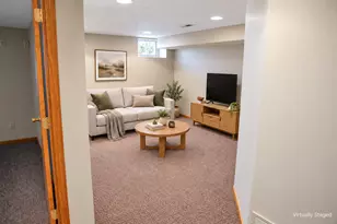 1825 Woodcrest Dr, Saint Paul, MN 55119 - Photo 30