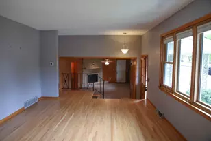 1825 Woodcrest Dr, Saint Paul, MN 55119 - Photo 16