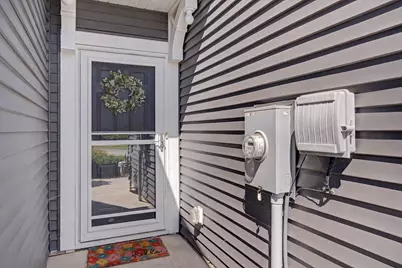5509 Yucca Lane N, Plymouth, MN 55446 - Photo 2