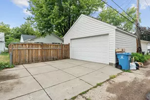 5541 Vincent Ave S, Minneapolis, MN 55410 - Photo 38