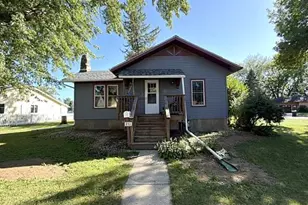 845 12th St, Windom, MN 56101 - Photo 1