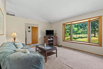17161 S Shore Lane, Eden Prairie, MN 55346 - Photo 8