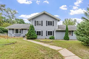 17161 S Shore Ln, Eden Prairie, MN 55346 - Photo 2