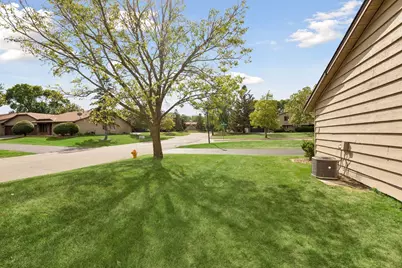 15300 40th Avenue N, Plymouth, MN 55446 - Photo 18