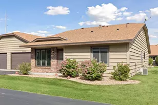15300 40th Ave N, Plymouth, MN 55446 - Photo 2