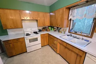 101 9th Ave NW, Pipestone, MN 56164 - Photo 10