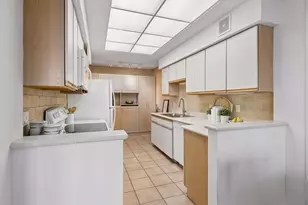 1201 Yale Pl, Minneapolis, MN 55403 - Photo 6
