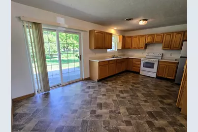 163 Ridgeview Drive, Pipestone, MN 56164 - Photo 8