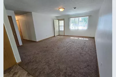 163 Ridgeview Drive, Pipestone, MN 56164 - Photo 4