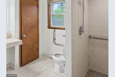 6213 Chowen Avenue N, Brooklyn Center, MN 55429 - Photo 4