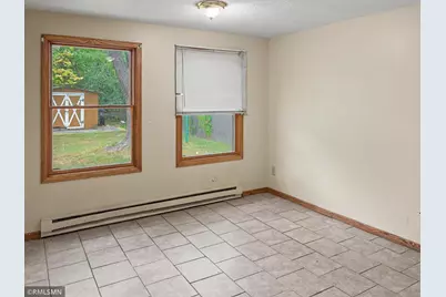 6213 Chowen Avenue N, Brooklyn Center, MN 55429 - Photo 10