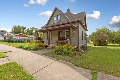 310 Oak Avenue SW, Montgomery, MN 56069 - Photo 2