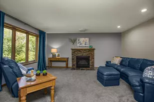 8610 Valley View Ct, Chanhassen, MN 55317 - Photo 18