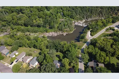 109 W Bridge Street, Redwood Falls, MN 56283 - Photo 4
