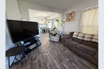 308 Center Street E, Roseau, MN 56751 - Photo 6