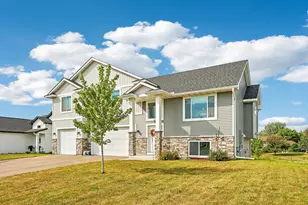 1609 11th St NE, Buffalo, MN 55313 - Photo 2