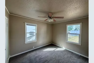 1009 19th Street N, Moorhead, MN 56560 - Photo 4