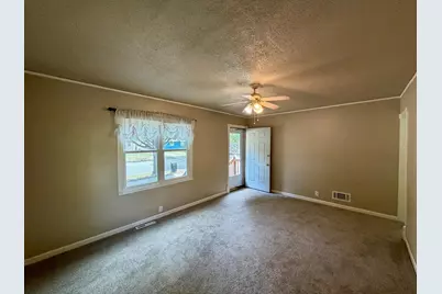 1009 19th Street N, Moorhead, MN 56560 - Photo 2