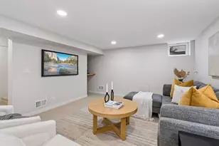6021 Wooddale Ave, Edina, MN 55424 - Photo 30